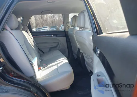 2011 Kia Sorento Lx z USA, uszkodzony, nr VIN 5XYKTCA18BG018591